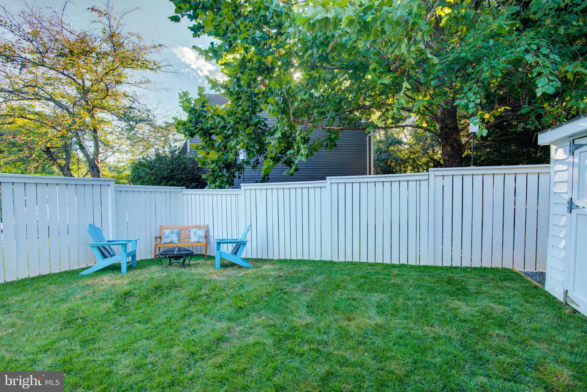 1551 Poplar Grove Drive Reston, VA 20194 - Photo 18 of 24 a view of backyard with chairs