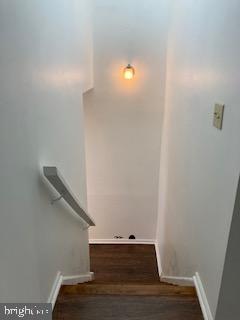 14 Saffron Drive Lumberton, NJ 08048 - Photo 4 of 28 Stairway