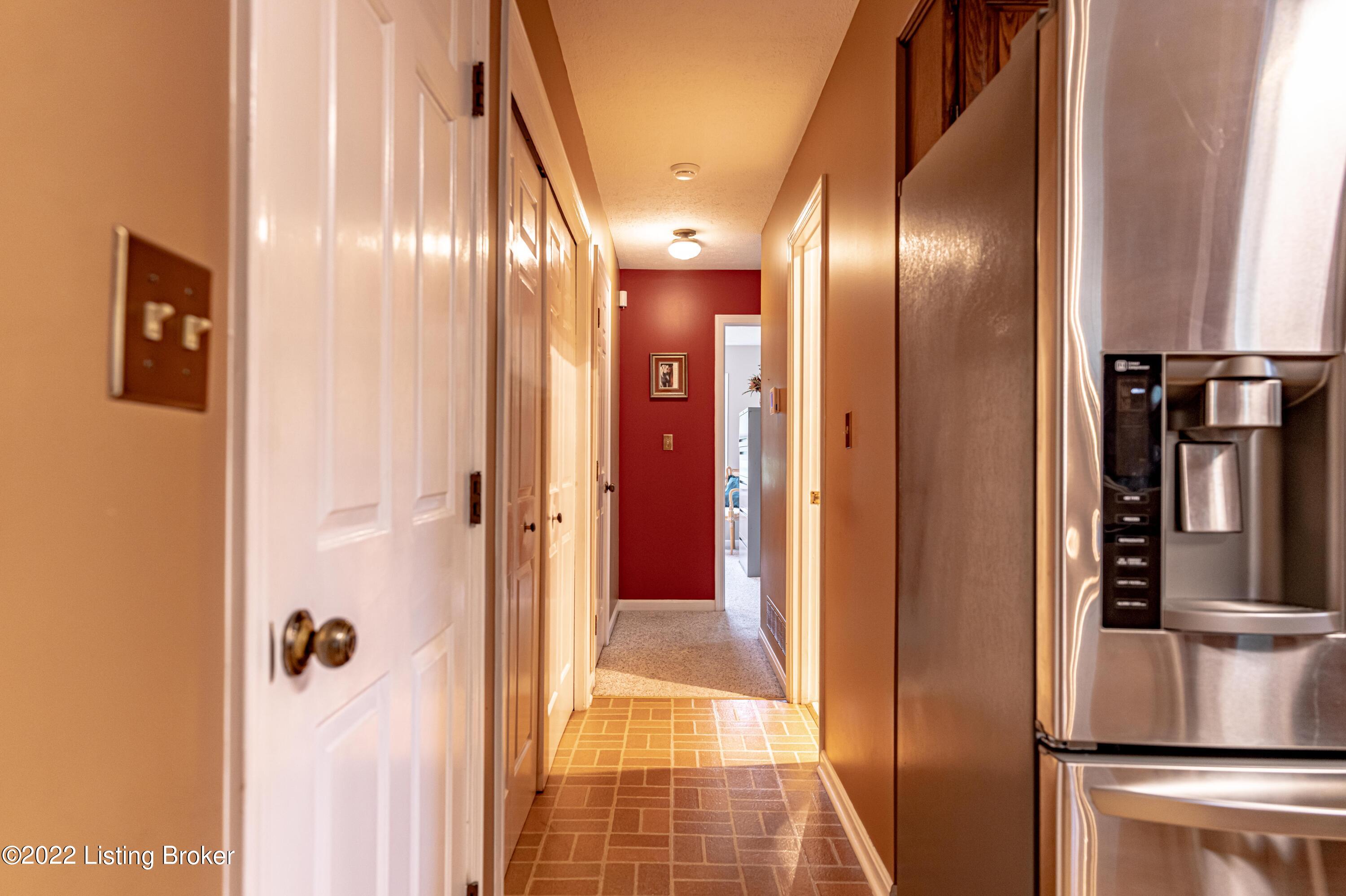 3696 Webb Road Simpsonville, KY 40067 - Photo 34 of 66 Hallway