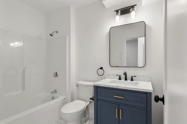 $2,300 | 8 Enon Street, Unit 204, Beverly, MA 01915