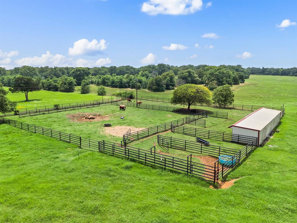 248 Howard Road Valley View, TX 76272 - Photo 38 of 40