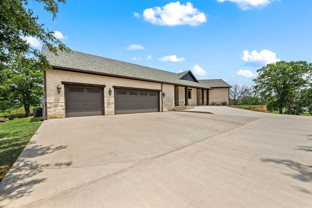 248 Howard Road Valley View, TX 76272 - Photo 7 of 40
