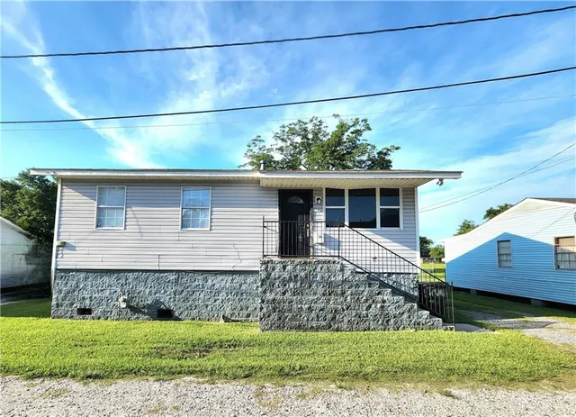 $188,900 | 106 Treuil Lane, Belle Chasse, LA 70037