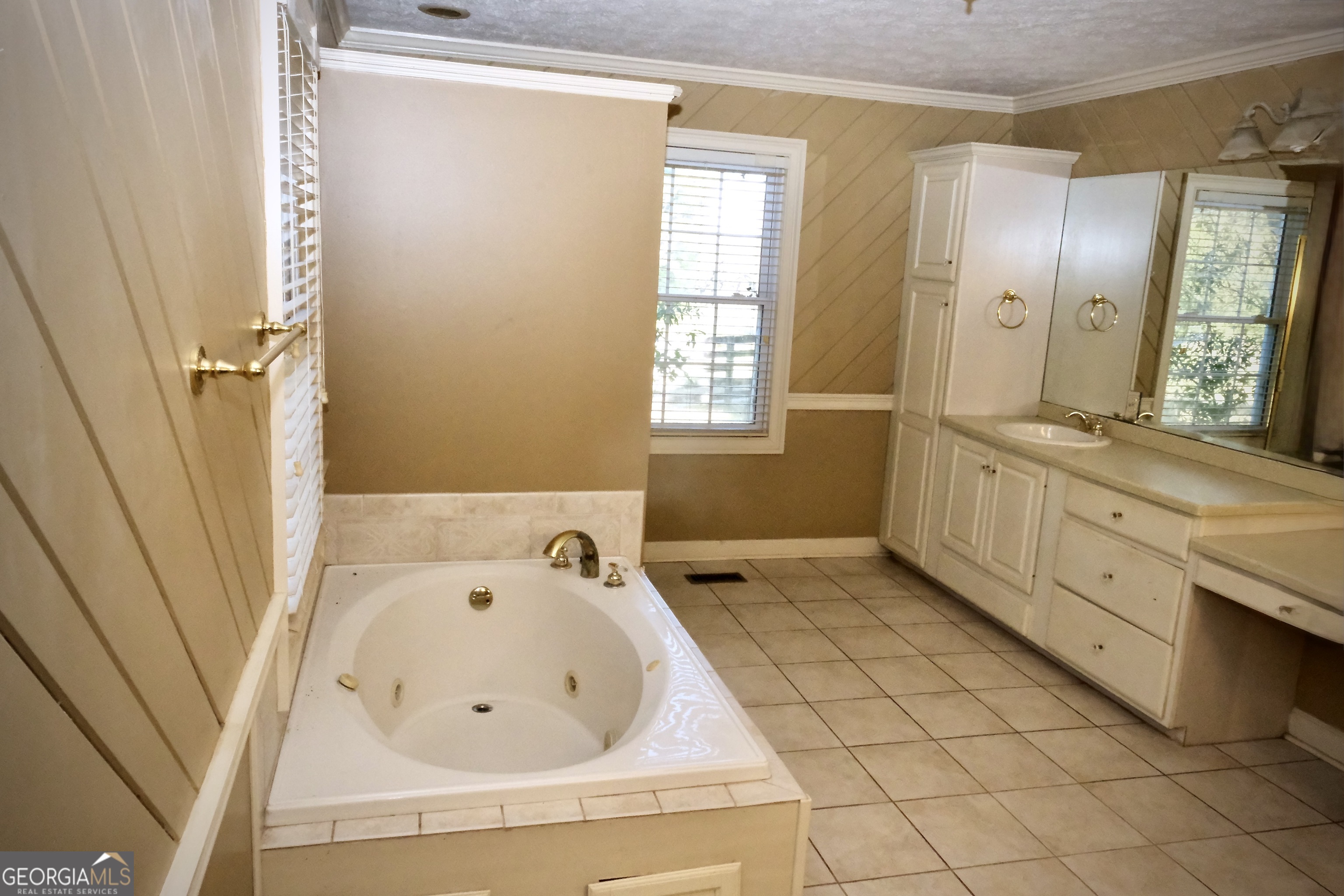 1825 Groaning Rock Road Commerce, GA 30530 - Photo 16 of 101