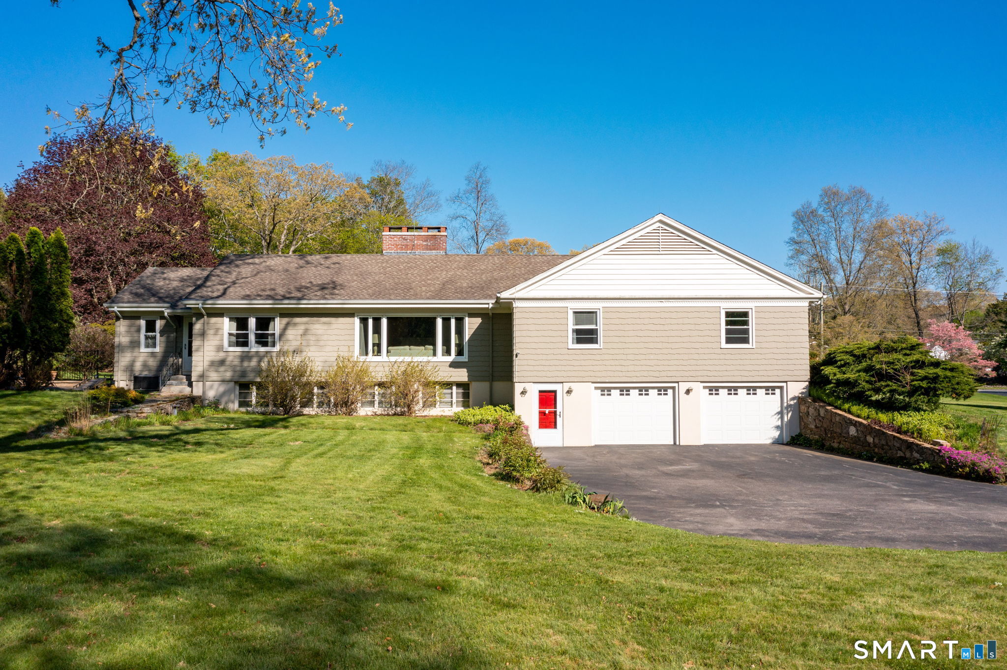 116 Case Street Norwich, CT 06360 - Photo 4 of 40