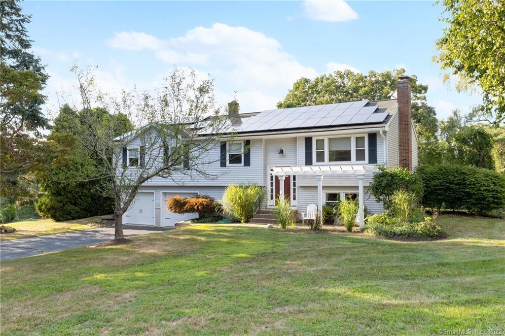 7 Ina Boulevard Waterford, CT 06385 - Photo 1 of 1 Gallery Image 1