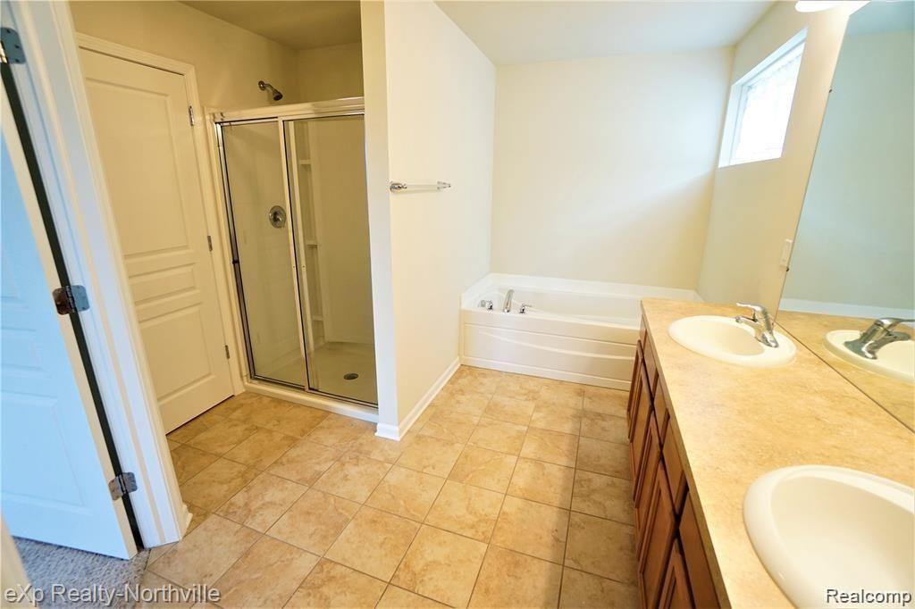 28385 Declaration Drive Novi, MI 48377 - Photo 19 of 21
