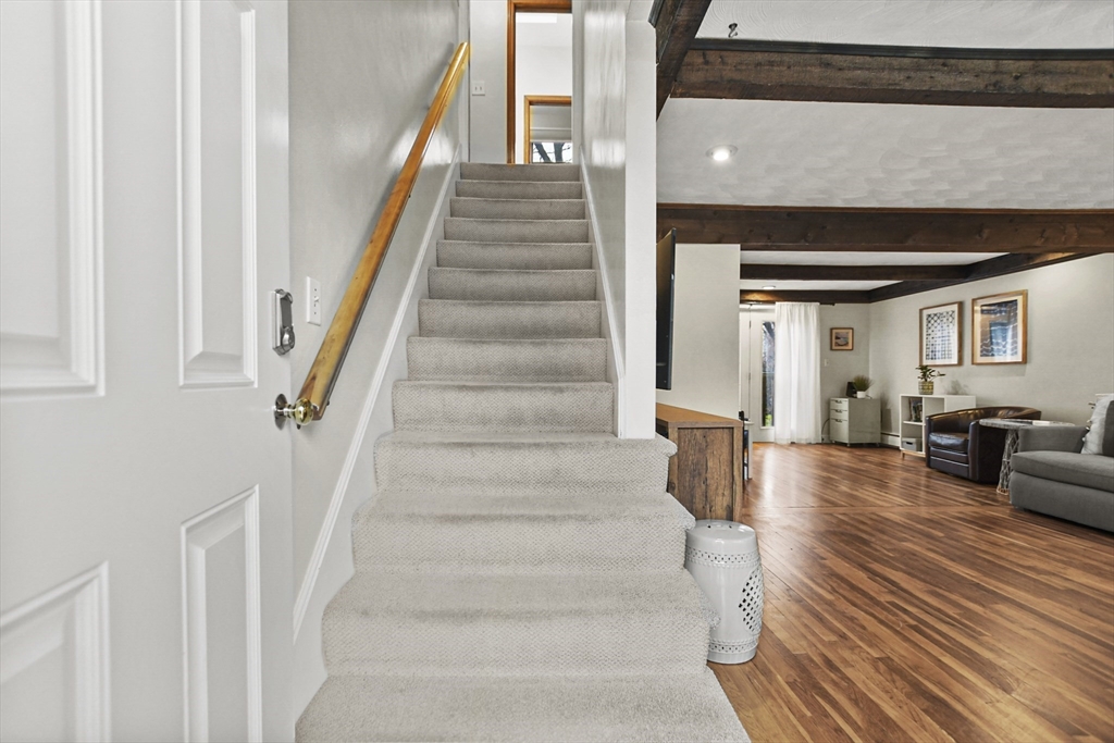 9 Mooney Road Burlington, MA 01803 - Photo 4 of 41 Gallery Image 4