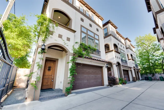 $3,359 | 6105 Stillman Street, Houston, TX 77007