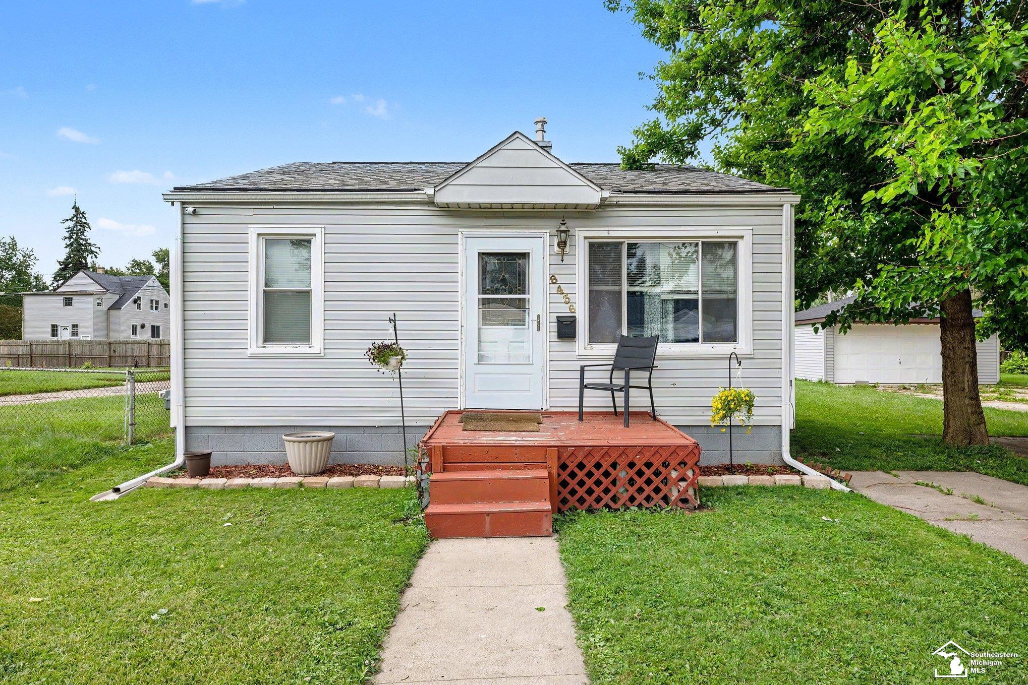 8436 Prospect Avenue Warren, MI 48089 - Photo 1 of 15