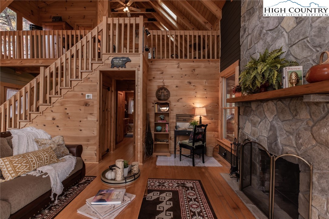 899 Bobcat Mountain Road Purlear, NC 28665 - Photo 19 of 50 a view of an entryway with wooden floor