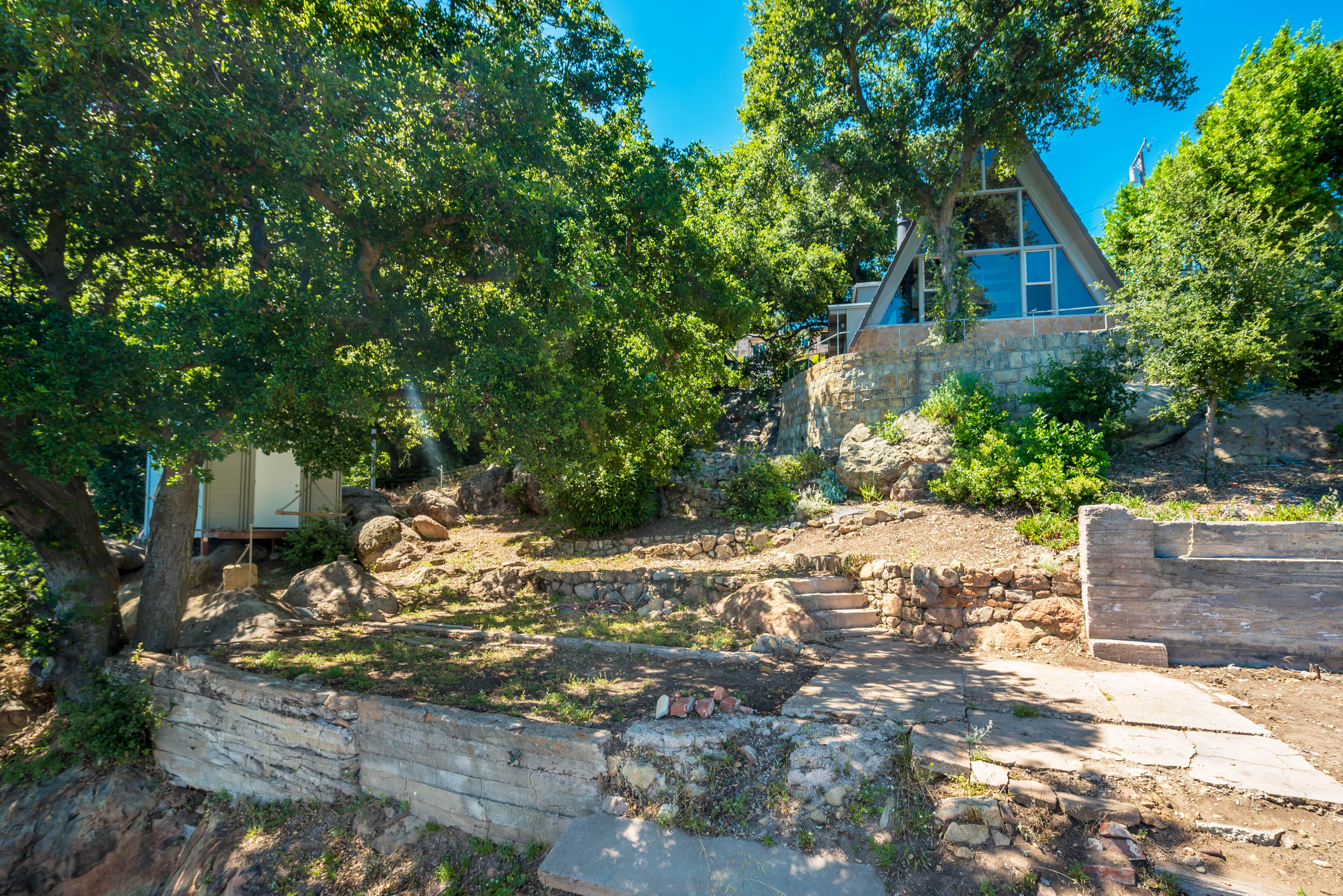 4839 Rim Road Santa Barbara, CA 93105 - Photo 21 of 25 Backyard View of House