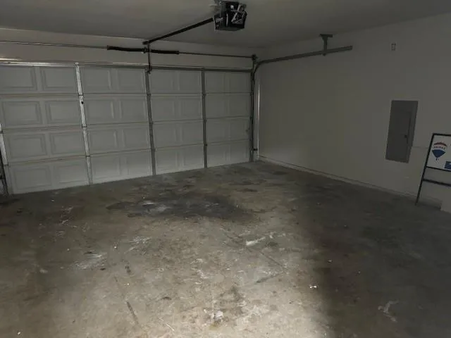 a view of a room with an empty space