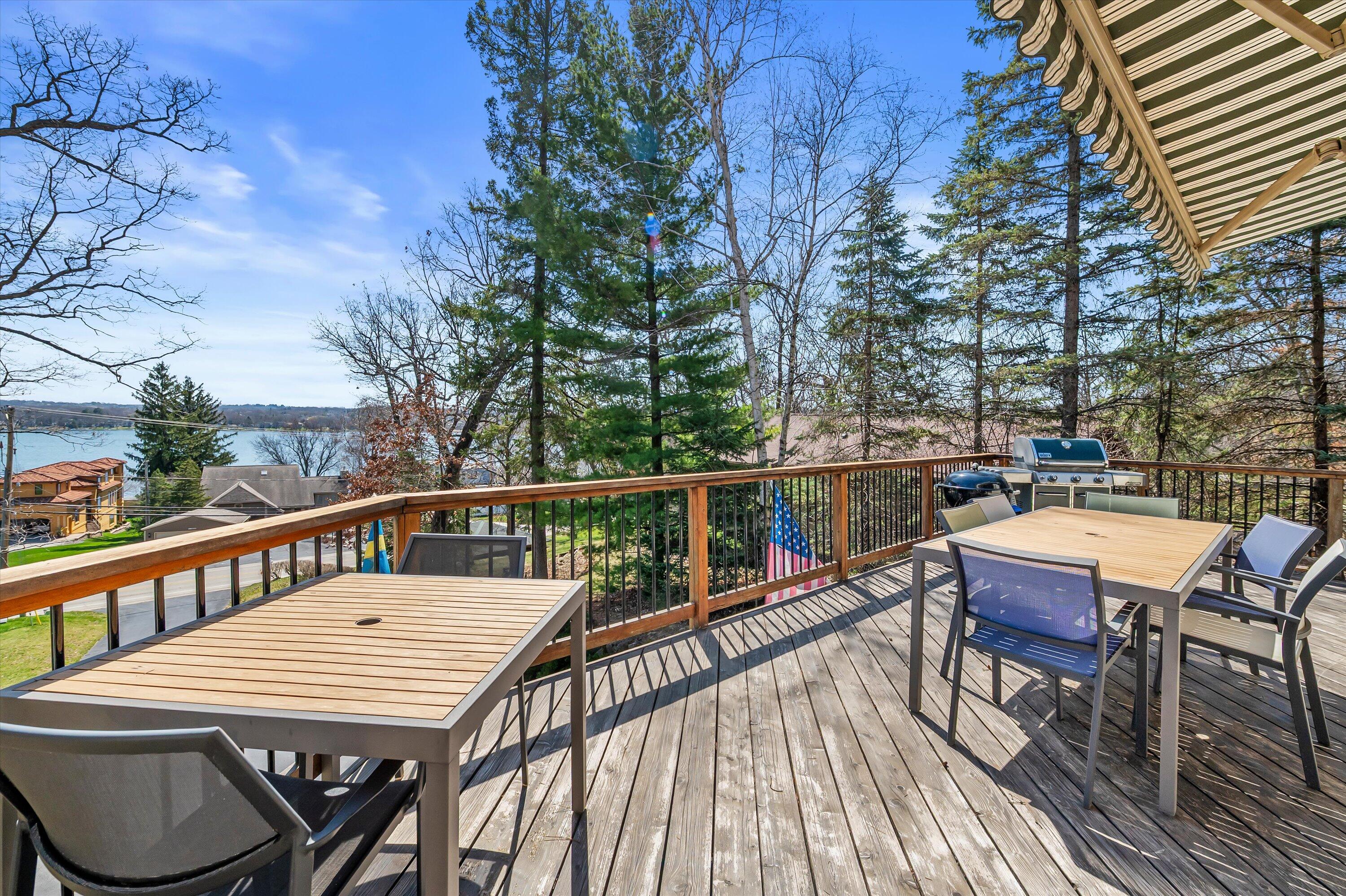 W303N2665 Maple Avenue Delafield, WI 53072 - Photo 2 of 50 Front Deck