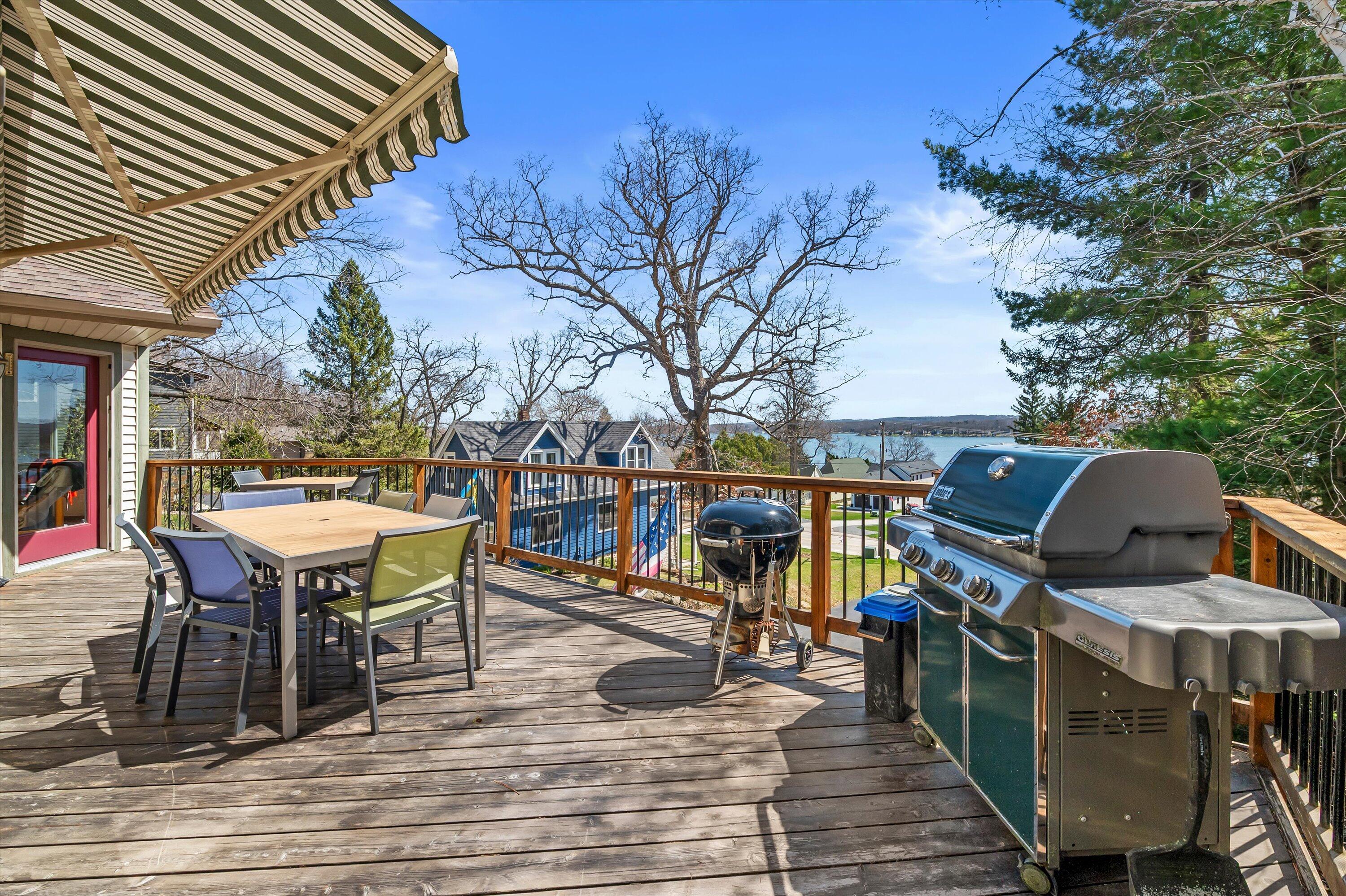 W303N2665 Maple Avenue Delafield, WI 53072 - Photo 24 of 50 Front Deck