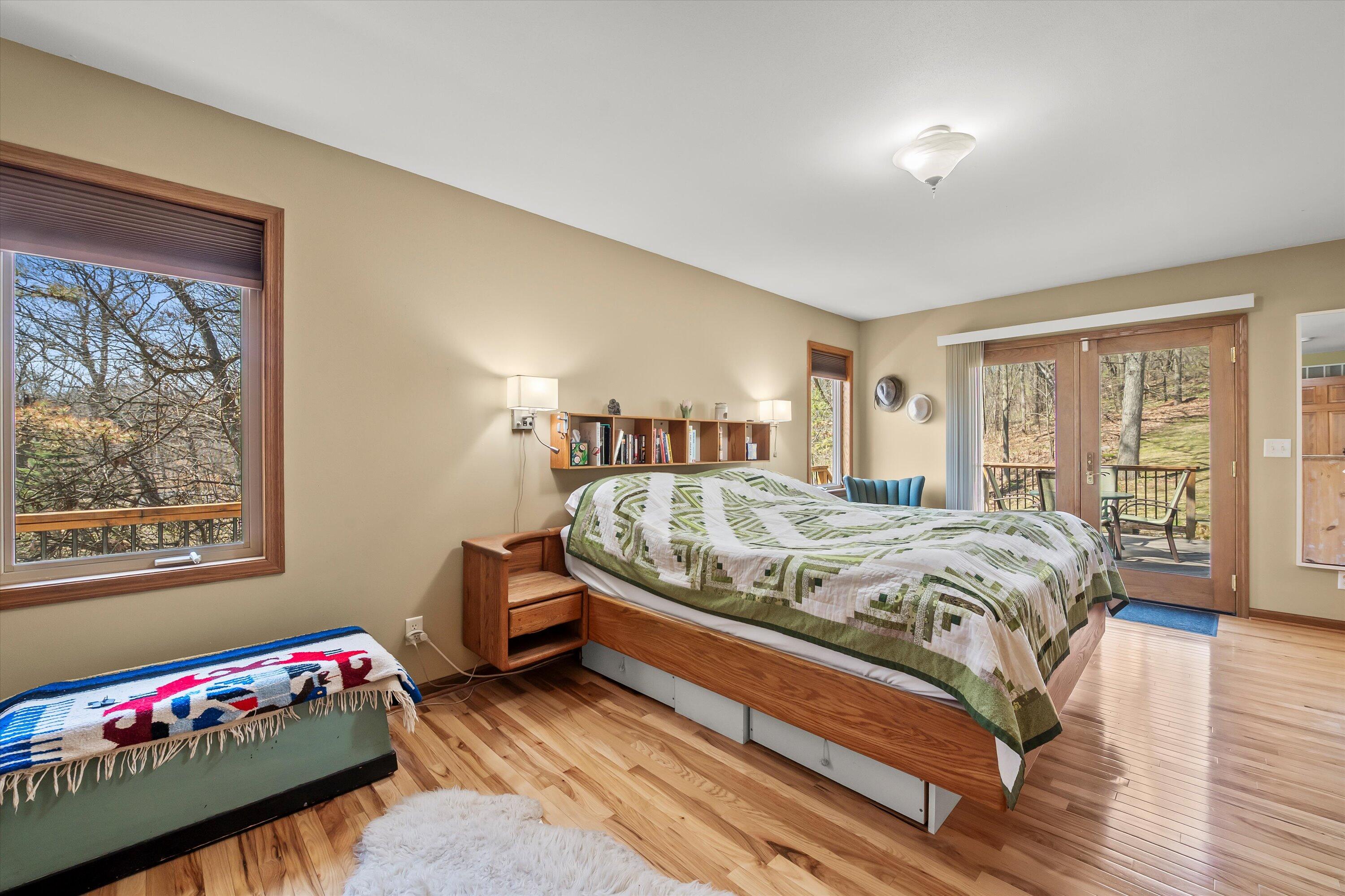 W303N2665 Maple Avenue Delafield, WI 53072 - Photo 26 of 50 Primary Bedroom