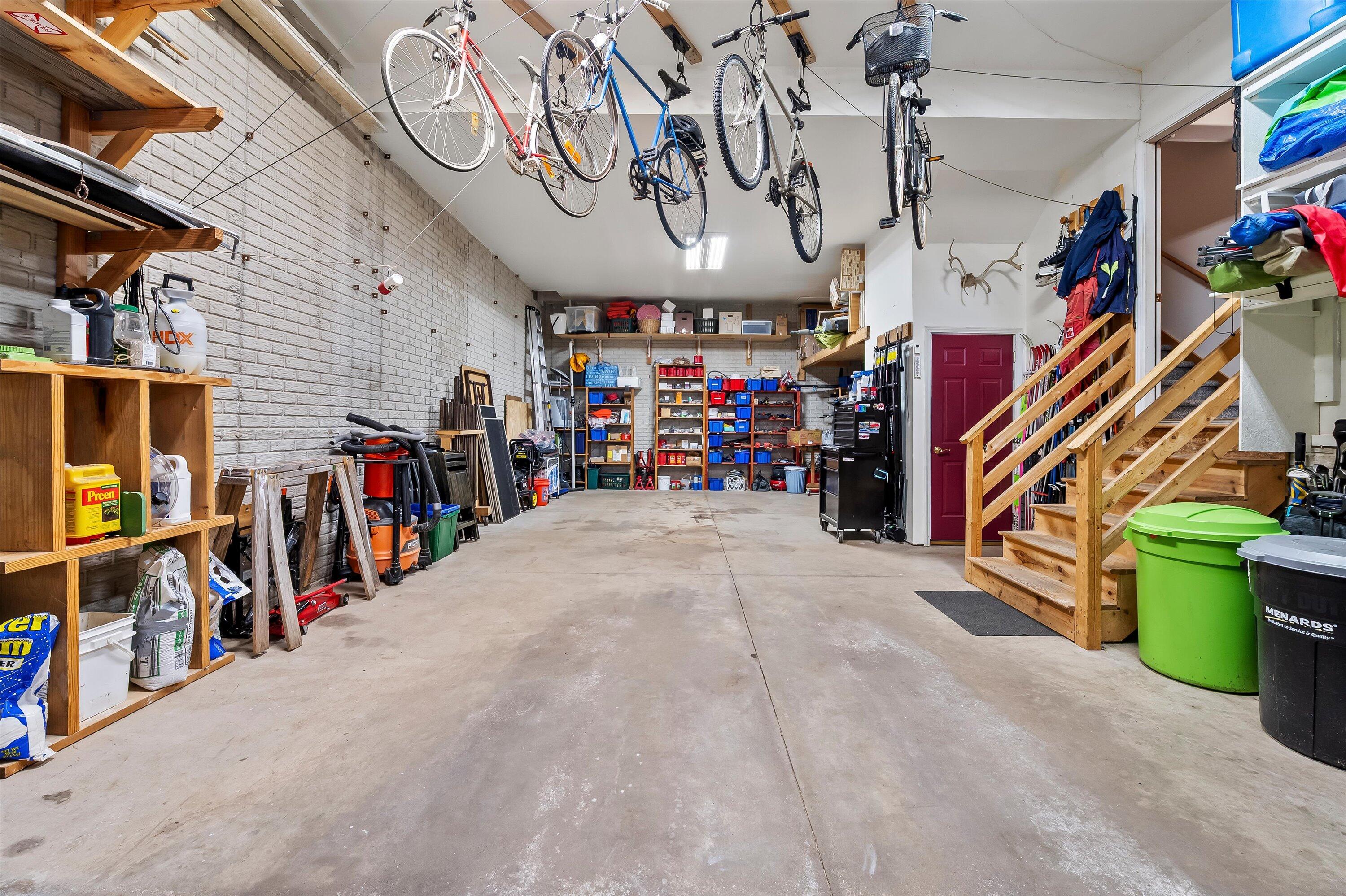 W303N2665 Maple Avenue Delafield, WI 53072 - Photo 36 of 50 garage