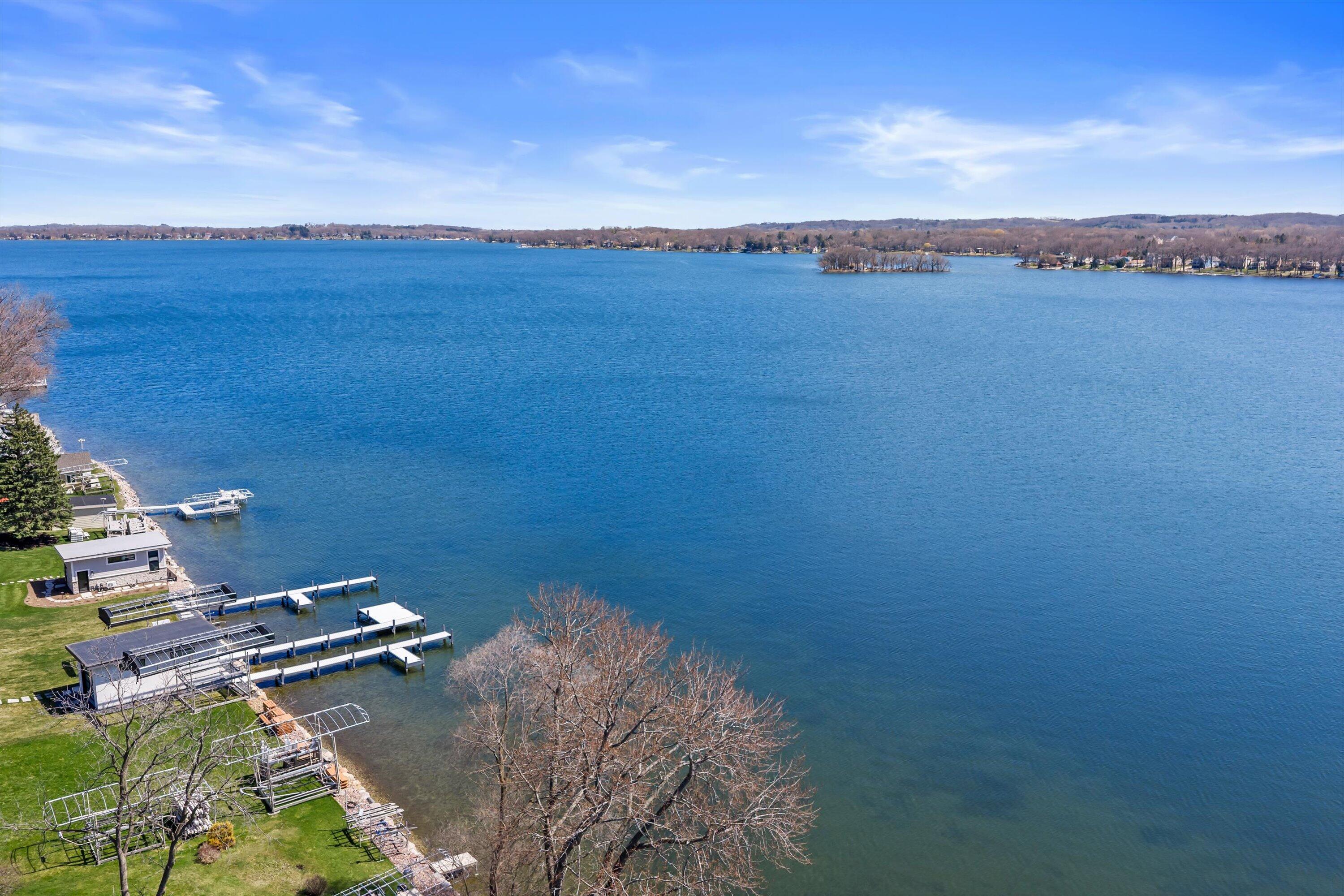 W303N2665 Maple Avenue Delafield, WI 53072 - Photo 40 of 50 Pewaukee Lake