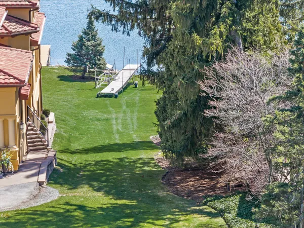 $789,000 | W303N2665 Maple Avenue, Delafield, WI 53072