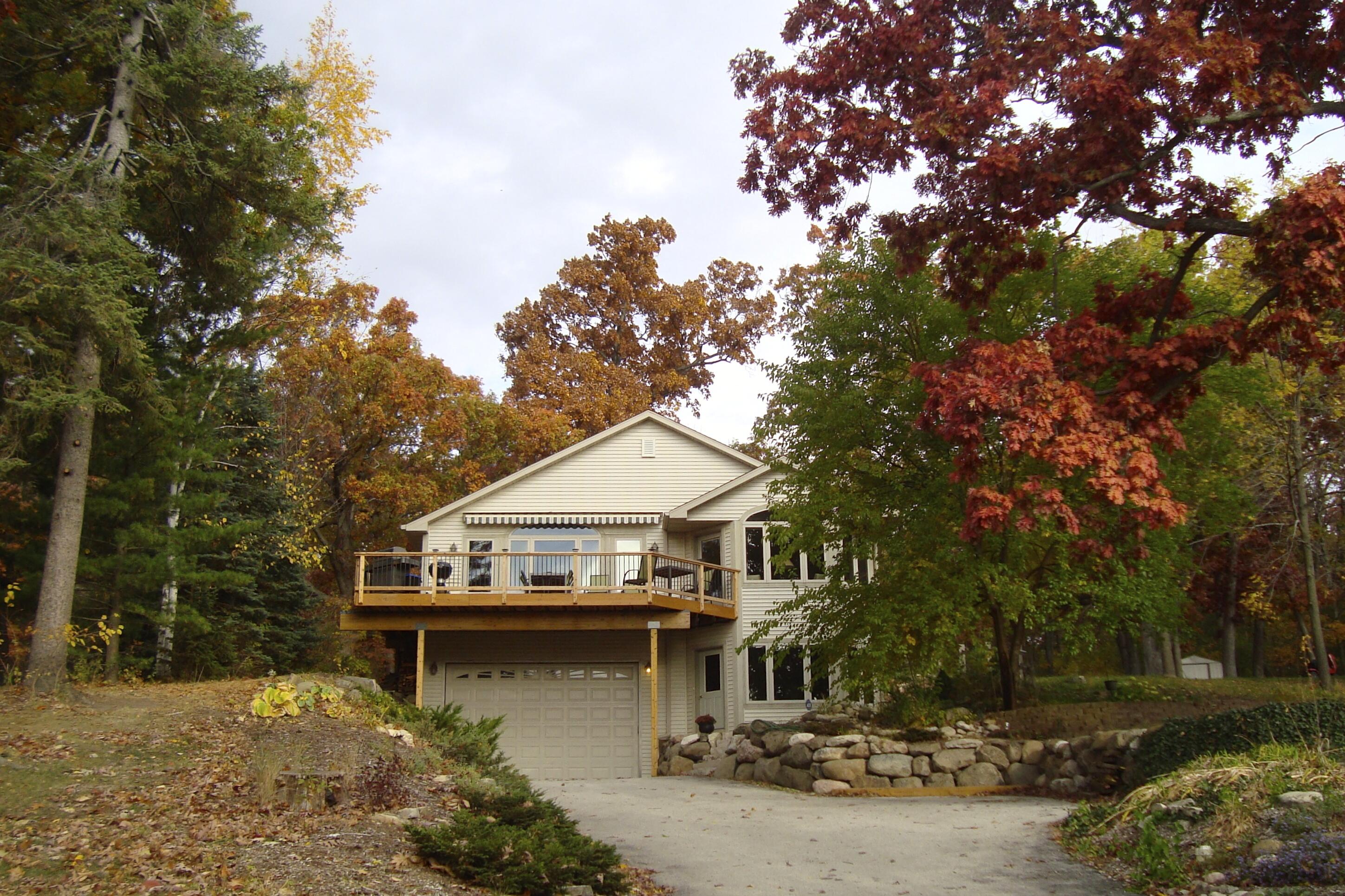 W303N2665 Maple Avenue Delafield, WI 53072 - Photo 47 of 50 Fall