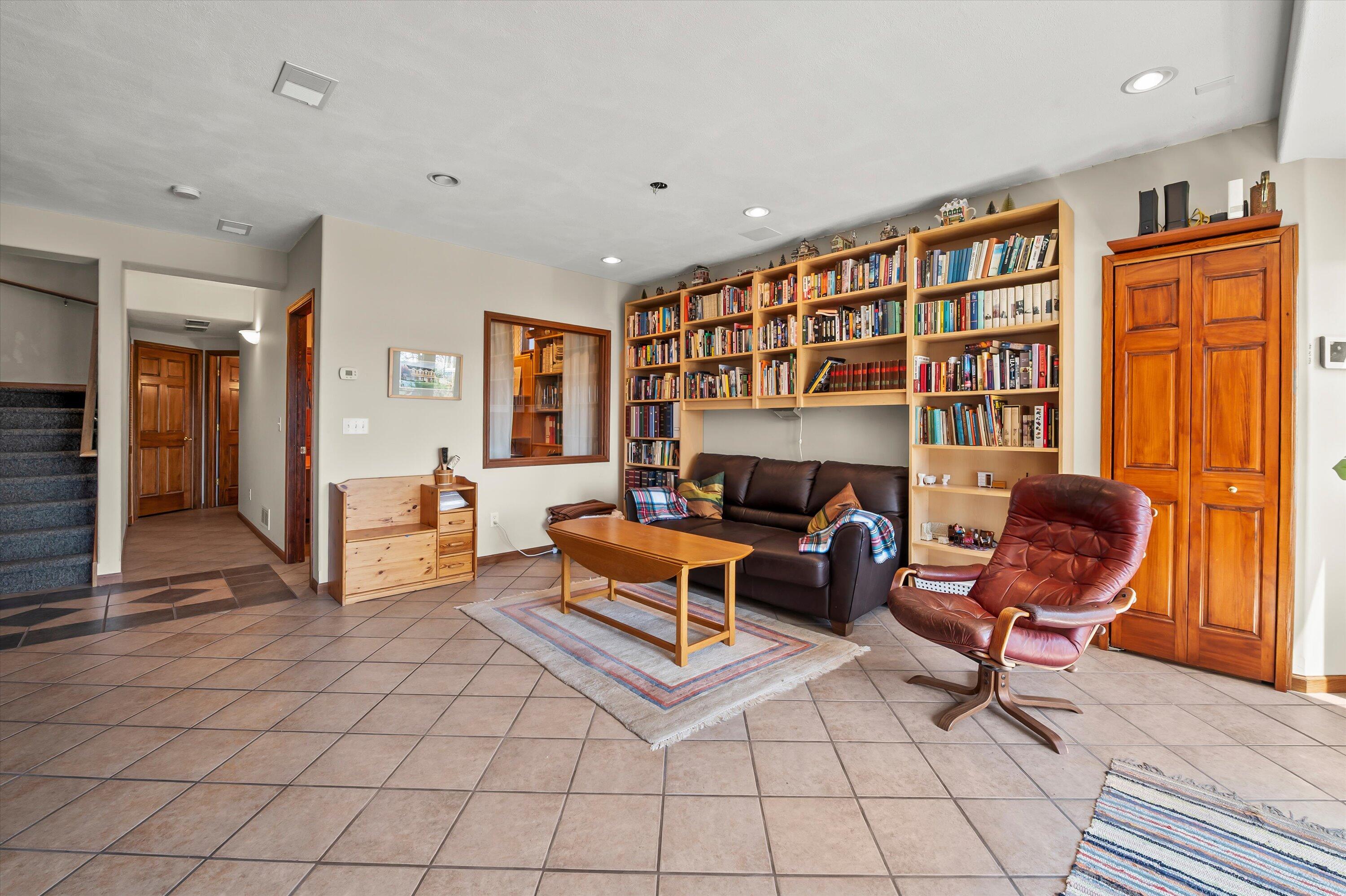 W303N2665 Maple Avenue Delafield, WI 53072 - Photo 6 of 50 LL Flex space