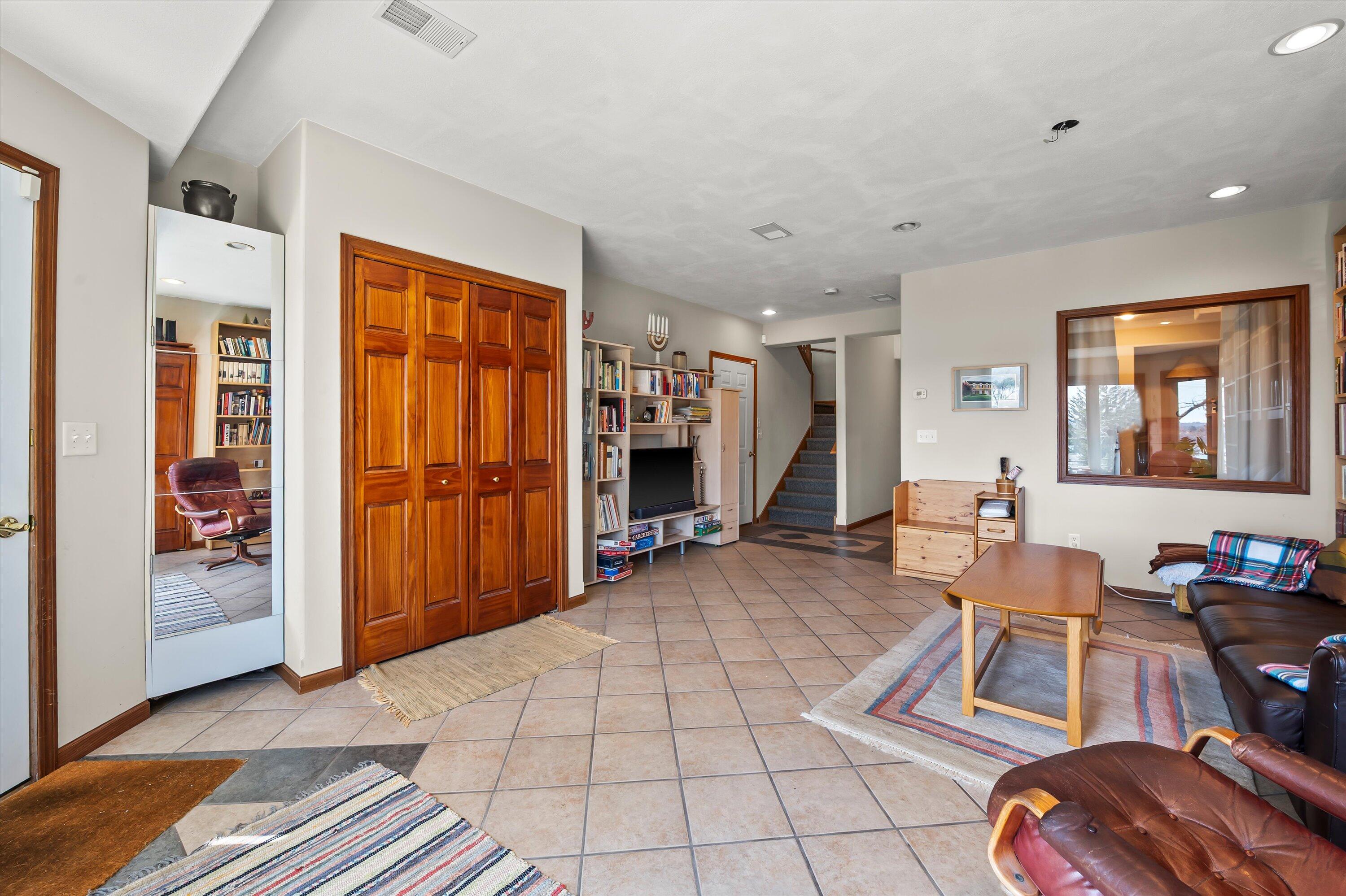 W303N2665 Maple Avenue Delafield, WI 53072 - Photo 9 of 50 LL Flex Space