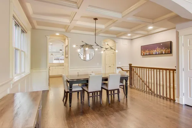 $1,100,000 | 1169 West Eddy Street, Unit 101, Chicago, IL 60657