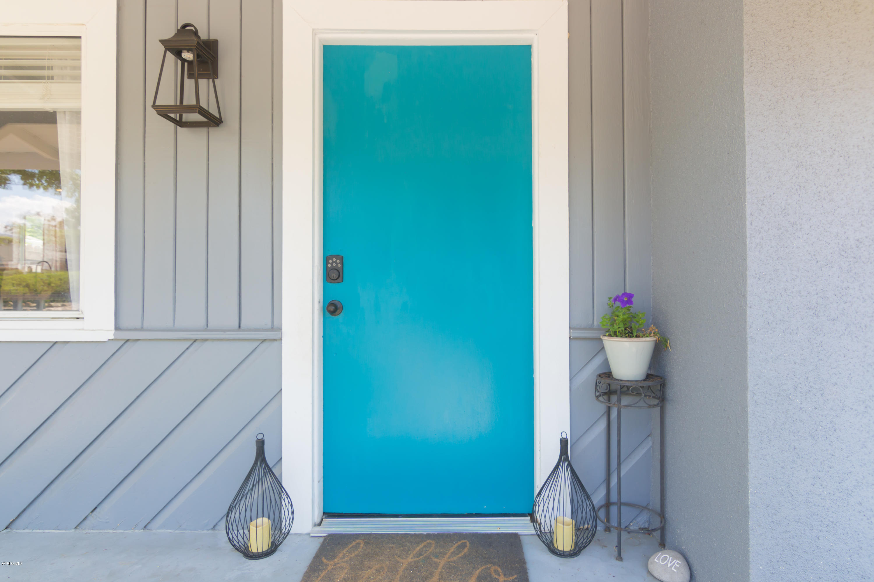 108 Drown Avenue Ojai, CA 93023 - Photo 3 of 37 a view of an entryway with table and front door