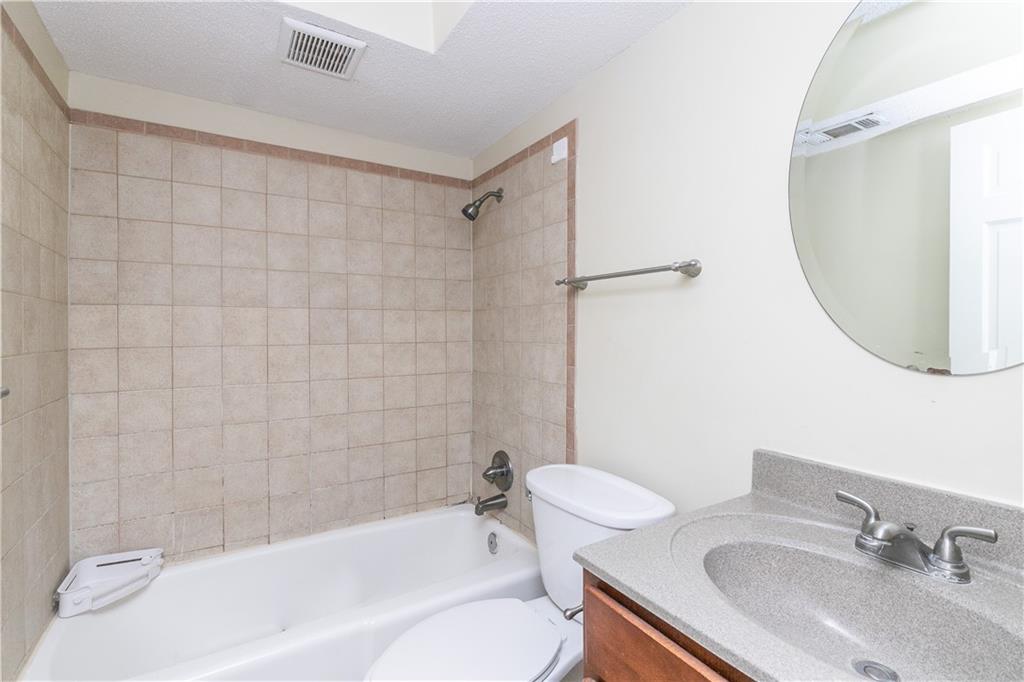 3602 Gillham Road, Unit 11 Kansas City, MO 64111 - Photo 21 of 24