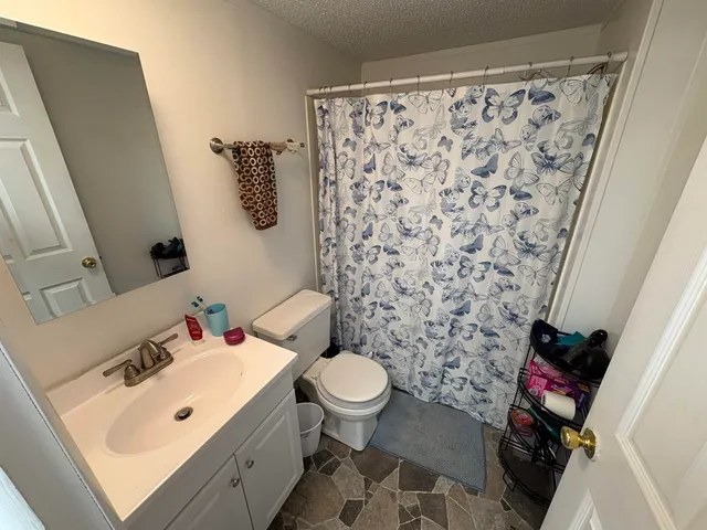 $240,000 | 30 Mission Road, Riverton, WY 82501