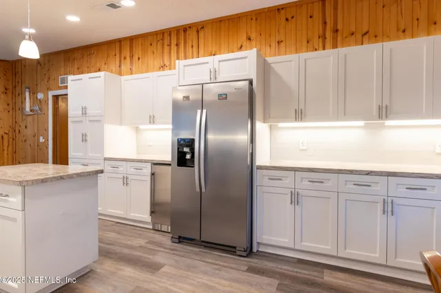 $260,000 | 104 Breezewood Circle, San Mateo, FL 32187