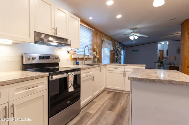 $260,000 | 104 Breezewood Circle, San Mateo, FL 32187