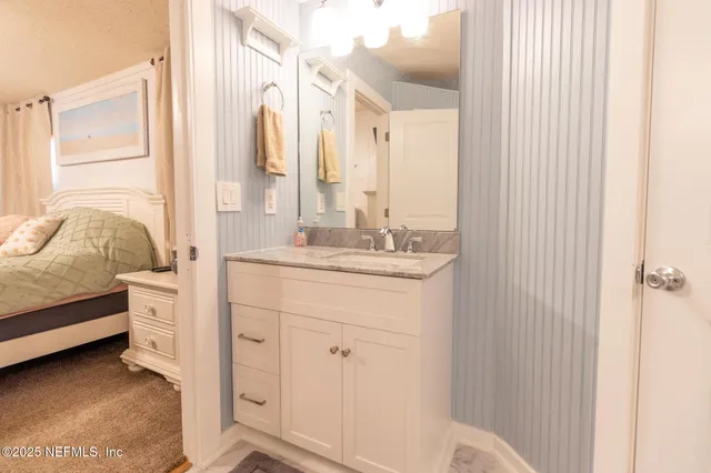 $260,000 | 104 Breezewood Circle, San Mateo, FL 32187