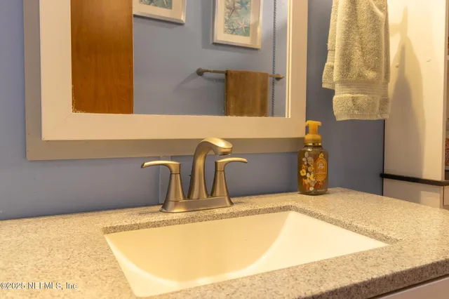 $260,000 | 104 Breezewood Circle, San Mateo, FL 32187