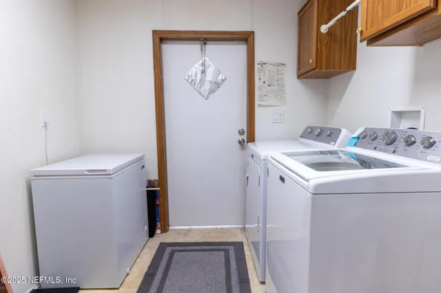 $260,000 | 104 Breezewood Circle, San Mateo, FL 32187