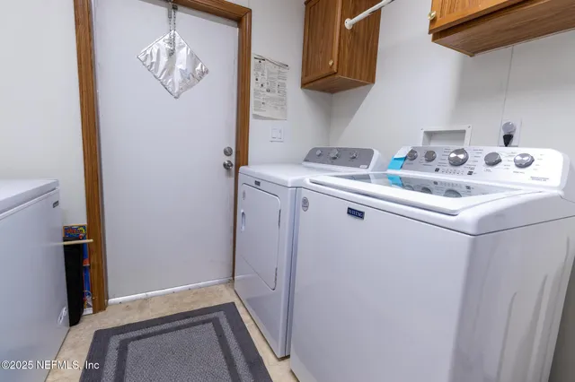 $260,000 | 104 Breezewood Circle, San Mateo, FL 32187