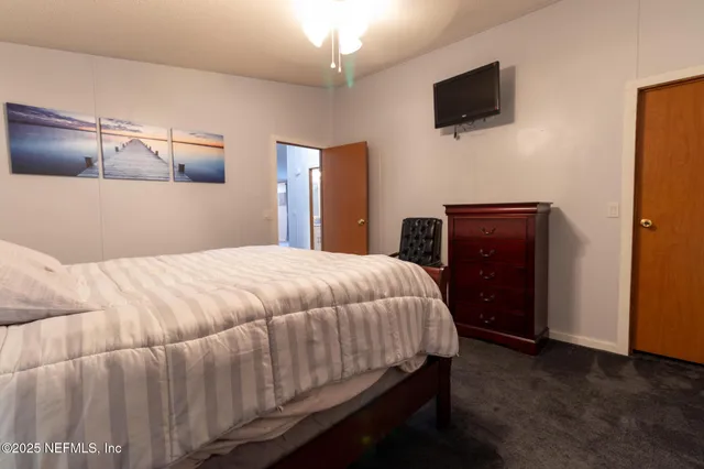 $260,000 | 104 Breezewood Circle, San Mateo, FL 32187