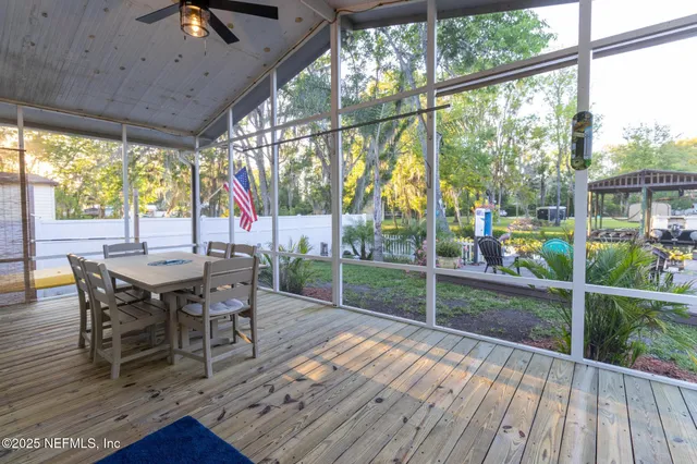 $260,000 | 104 Breezewood Circle, San Mateo, FL 32187