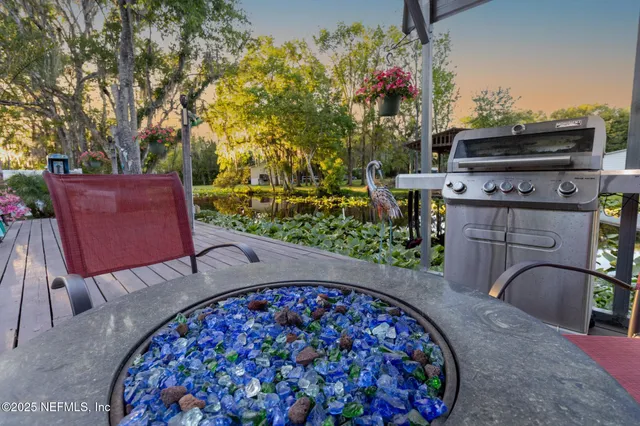 $260,000 | 104 Breezewood Circle, San Mateo, FL 32187