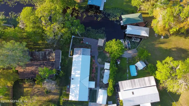 $260,000 | 104 Breezewood Circle, San Mateo, FL 32187