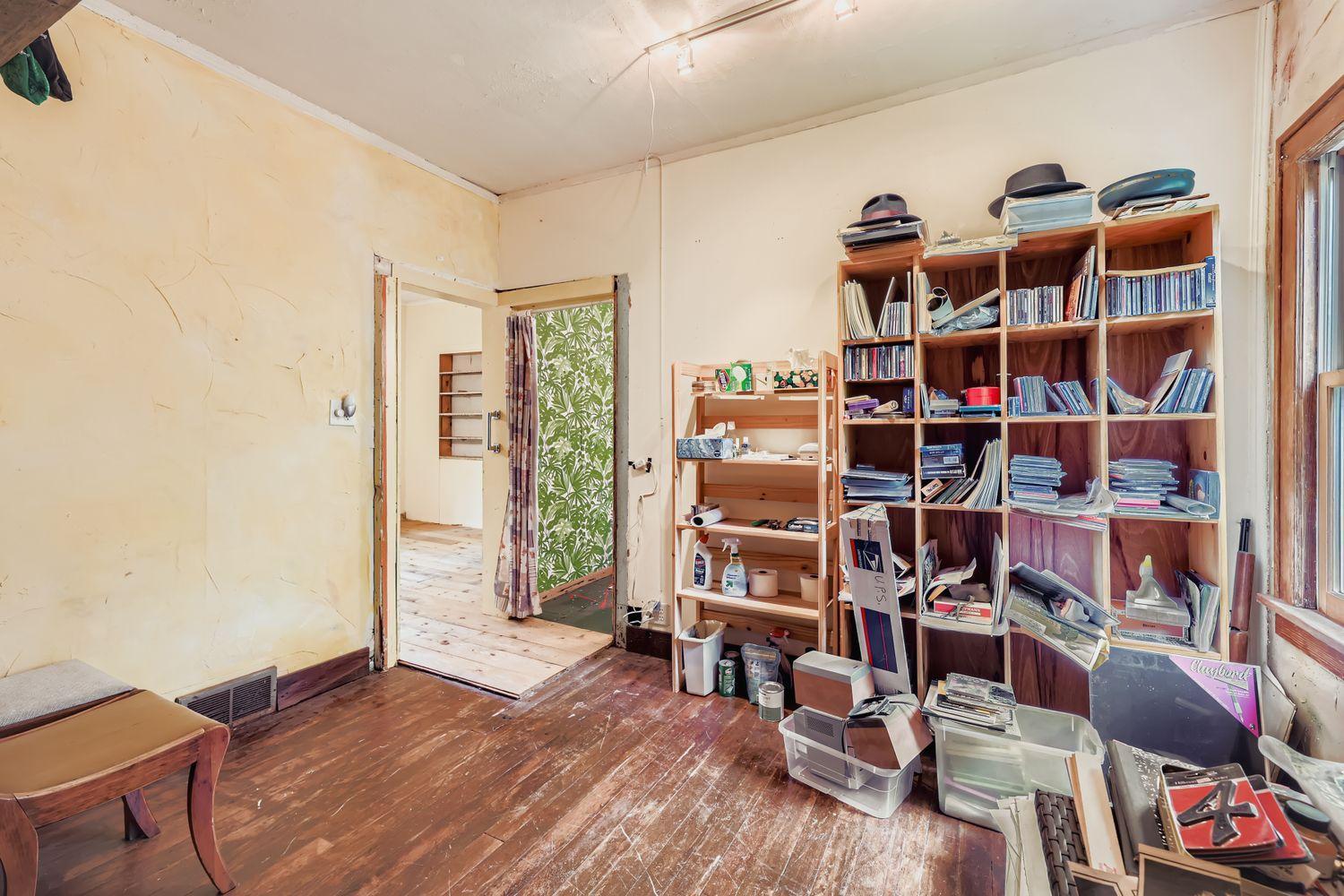 5146 Woodhill Road Minnetonka, MN 55345 - Photo 12 of 35