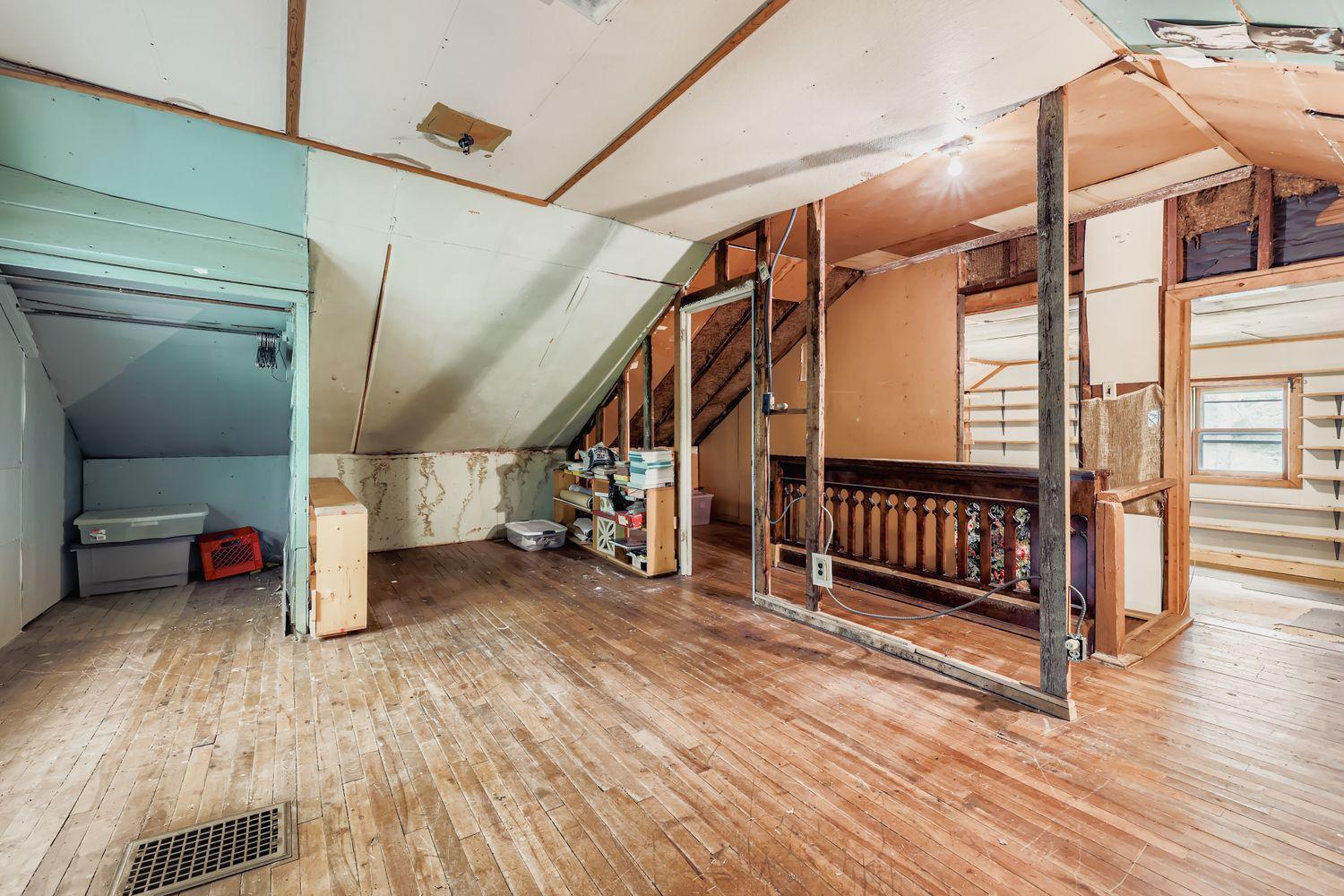 5146 Woodhill Road Minnetonka, MN 55345 - Photo 15 of 35