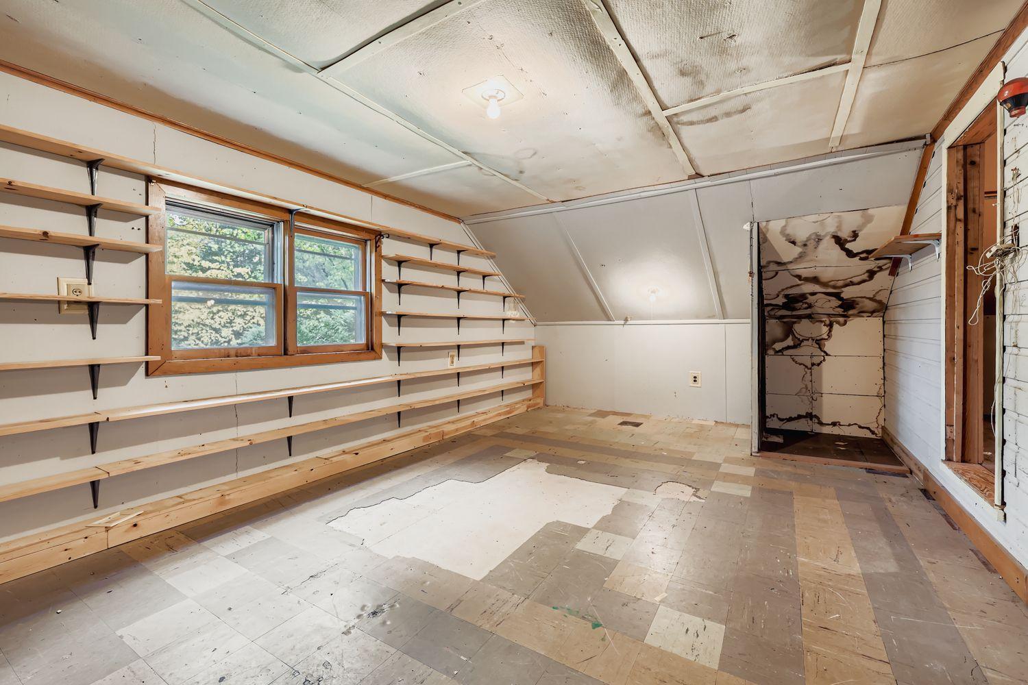 5146 Woodhill Road Minnetonka, MN 55345 - Photo 18 of 35