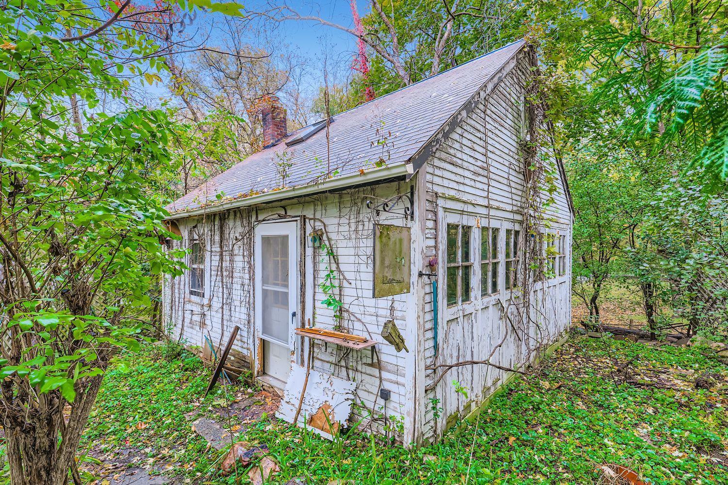 5146 Woodhill Road Minnetonka, MN 55345 - Photo 20 of 35