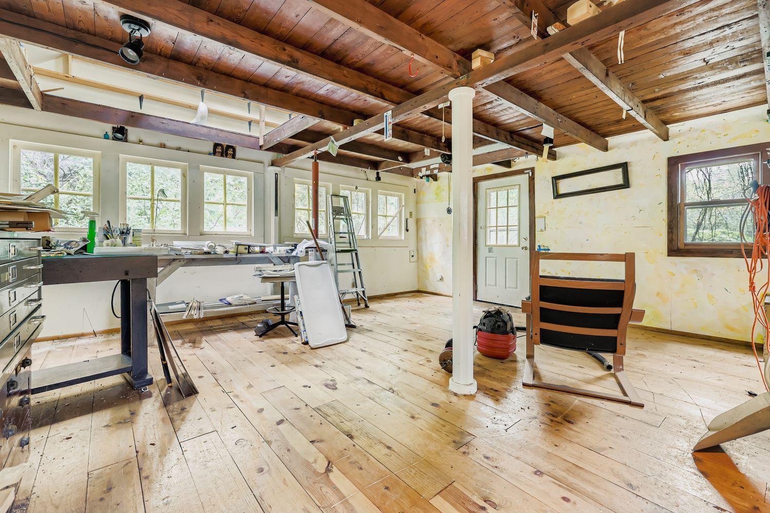 5146 Woodhill Road Minnetonka, MN 55345 - Photo 21 of 35