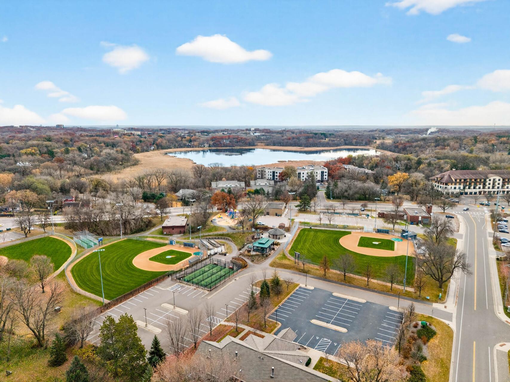 5146 Woodhill Road Minnetonka, MN 55345 - Photo 34 of 35