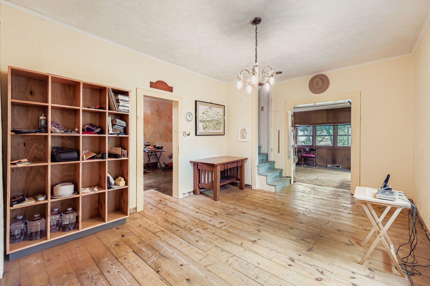 5146 Woodhill Road Minnetonka, MN 55345 - Photo 6 of 35