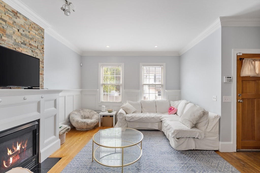 72 Baxter Street, Unit 72 Boston, MA 02127 - Photo 5 of 31