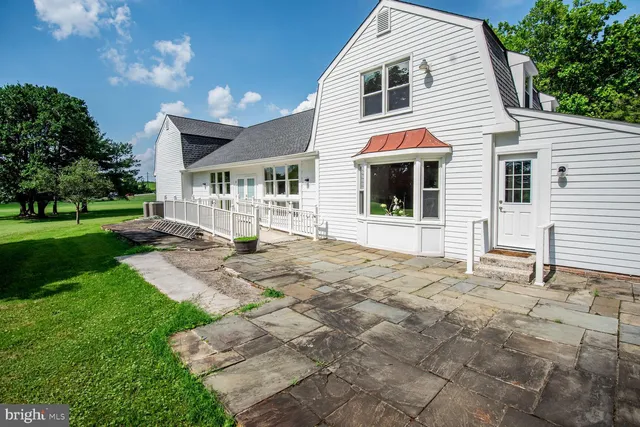 $1,800,000 | 5716 Dun Horse Lane, Derwood, MD 20855