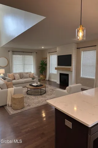 $3,300 | 10 Cypress Street, Ballston, NY 12019